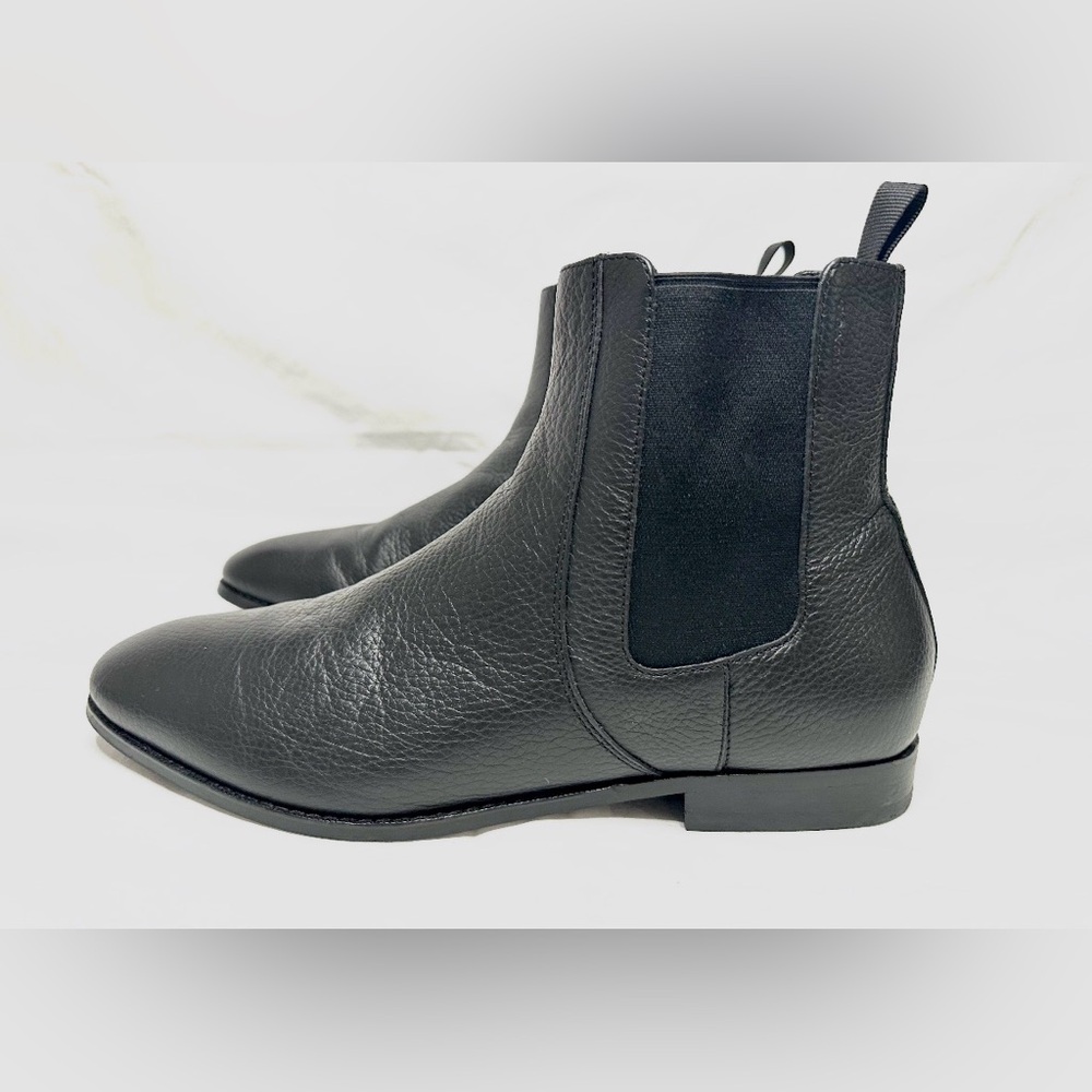 COPY - COACH Chelsea Boot
COLOR: BLACK
SIZE: 11